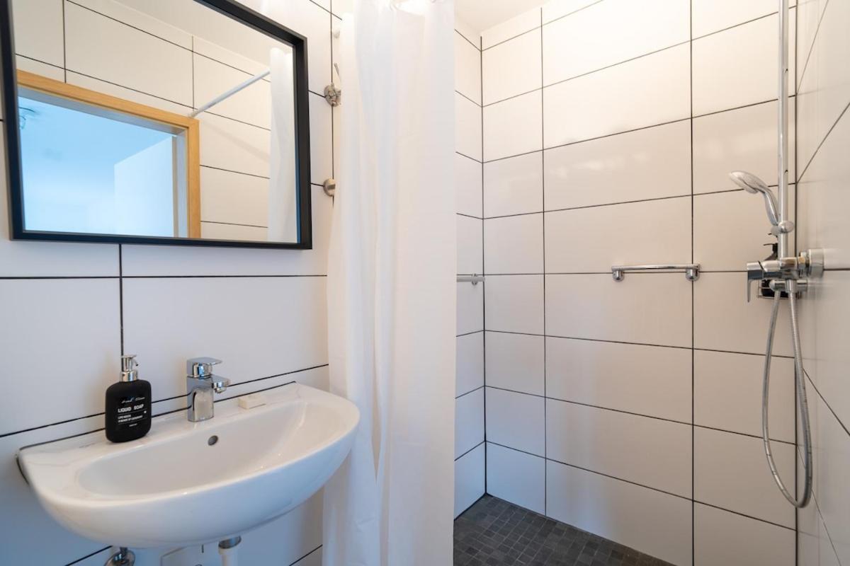 Modernes City-Studio Universitaet Koblenz Coblenza Esterno foto