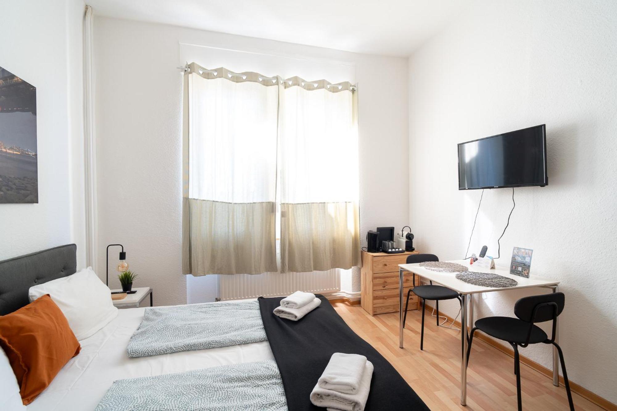 Modernes City-Studio Universitaet Koblenz Coblenza Esterno foto
